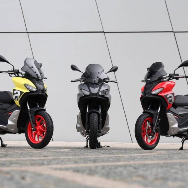 Aprilia SR GT Colours