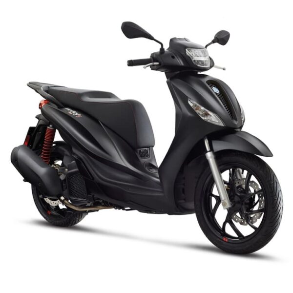 Piaggio Medley S 150 Black RH Angle 2024