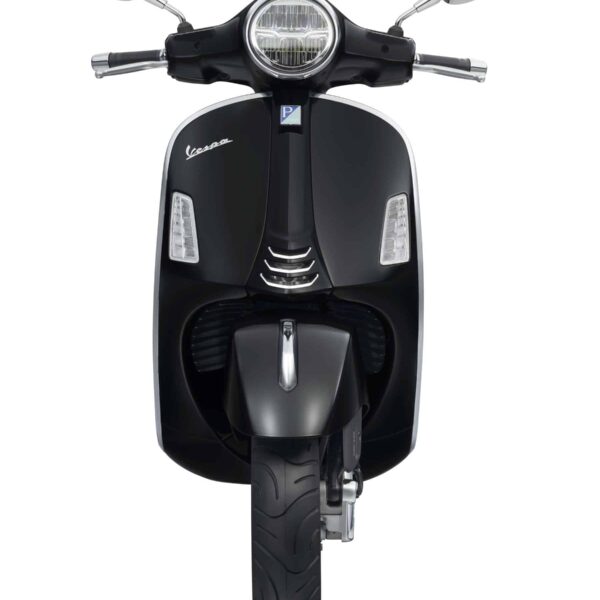 Vespa GTS Super 150 2023 Black FRT