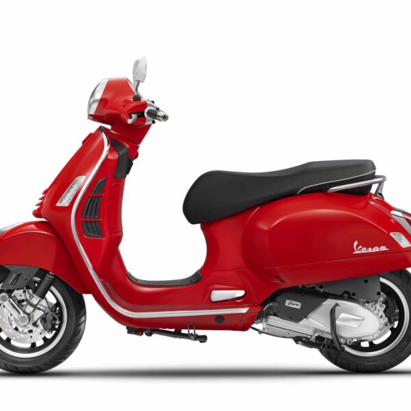 Vespa GTS Super 150 2025 Red LHS
