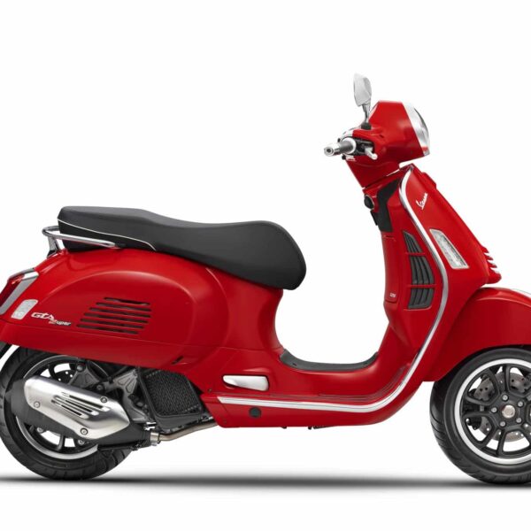Vespa GTS Super 150 2025 Red RHS