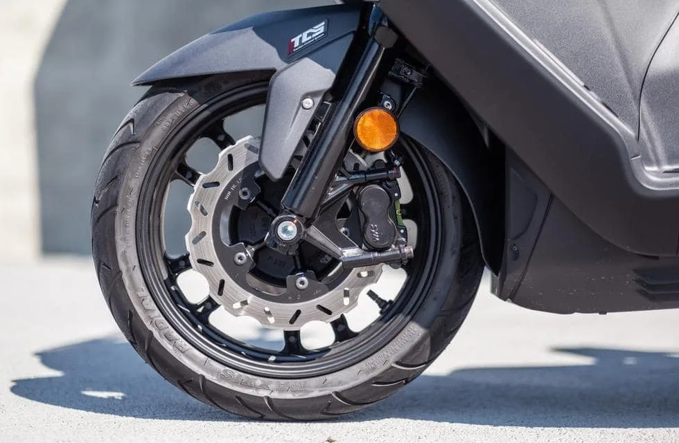 SYM MAXSYM 400i E5 Lifestyle 11