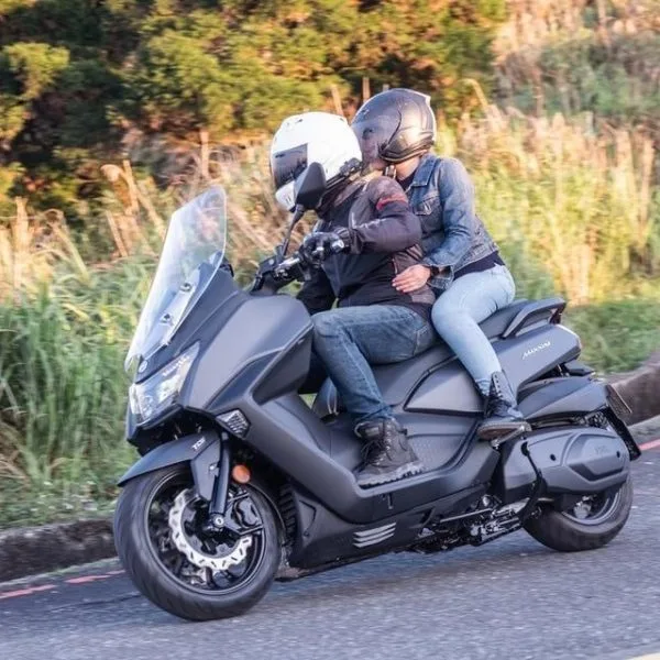 SYM MAXSYM 400i E5 Lifestyle 17