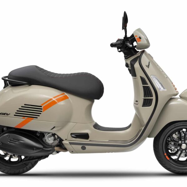 Vespa GTV 300 HPE beige 2023 RHS