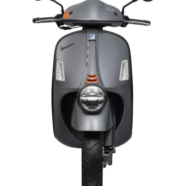 Vespa GTV 300 HPE grey 2023 FRT