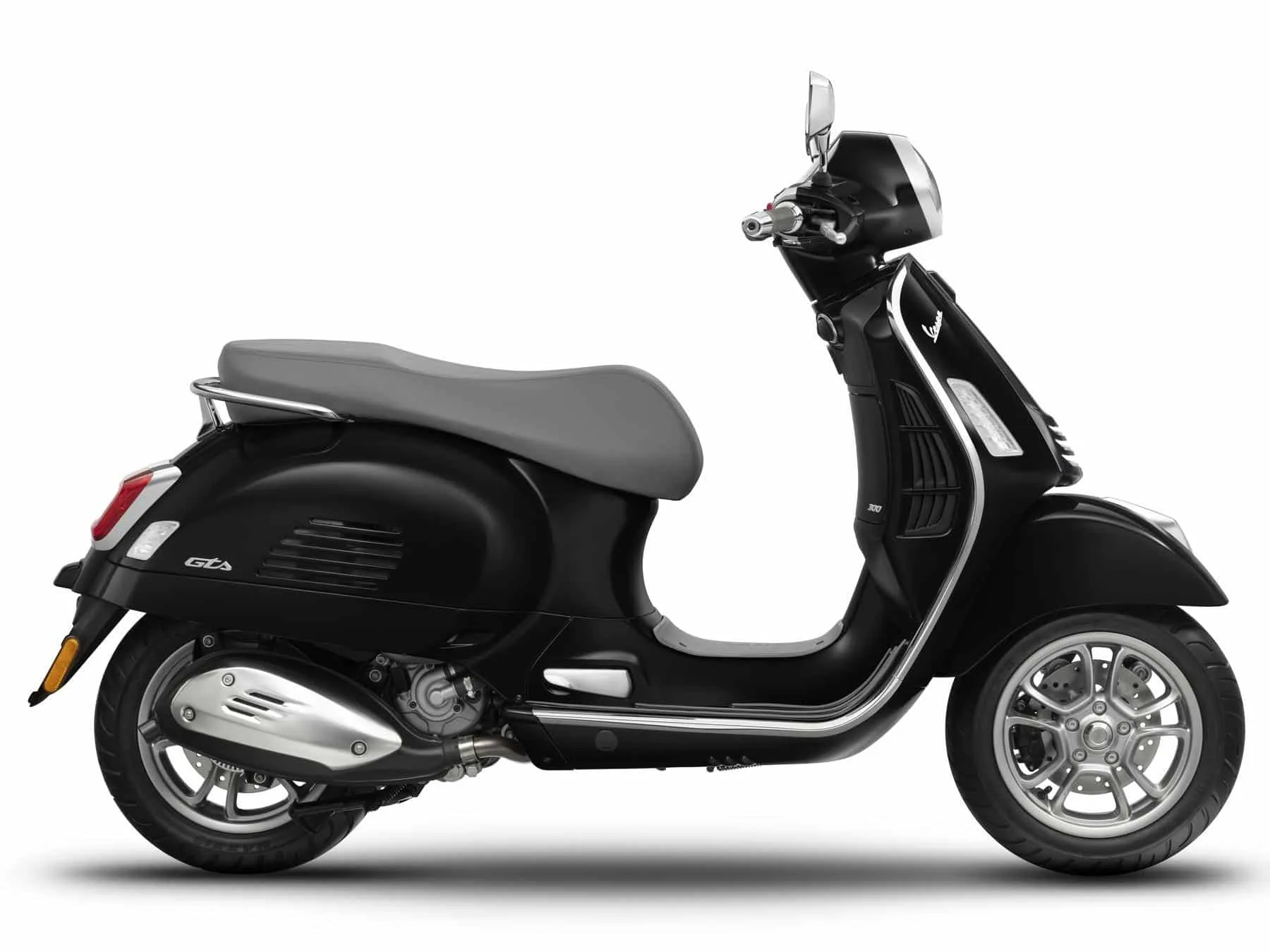 Vespa GTS Classic 300 Black Vulano RHS