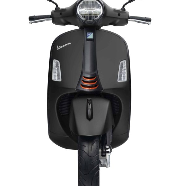 Vespa GTS Super Sport 300 HPE 2025 black FRT