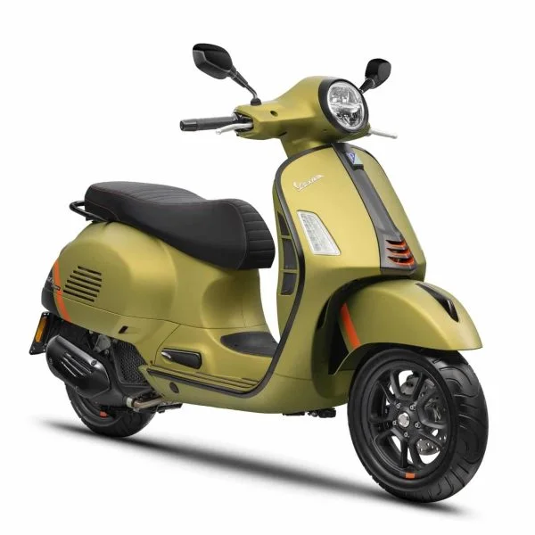 Vespa GTS Super Sport 300 HPE 2023 olive RHA