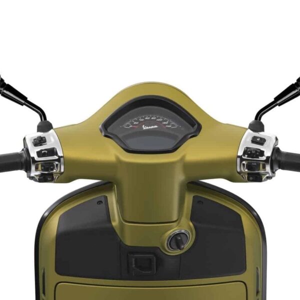 Vespa GTS Super Sport 300 HPE 2023 olive dashboard