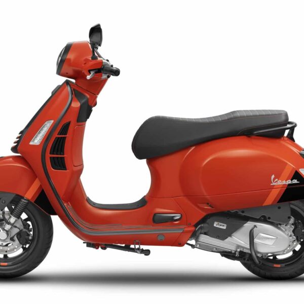 Vespa GTS Super Sport 300 HPE 2023 Orange LHS