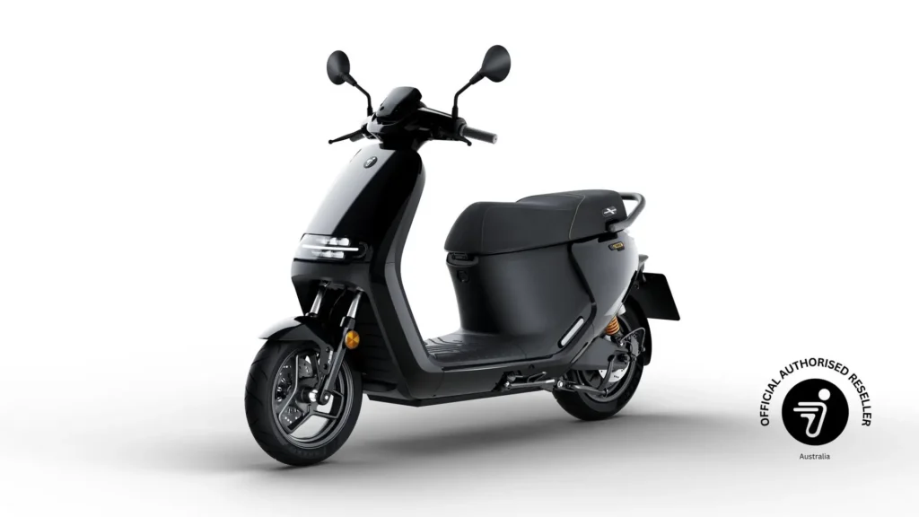 Segway E300SE e-Motorbike | e-Scooter Front LA