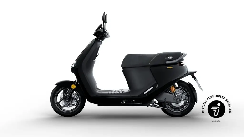 Segway E300SE e-Motorbike | e-Scooter