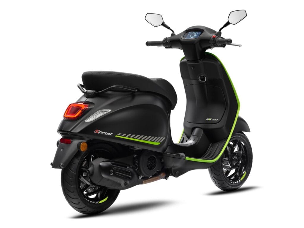 Sprint 150 Tech Matt Black Rear Right