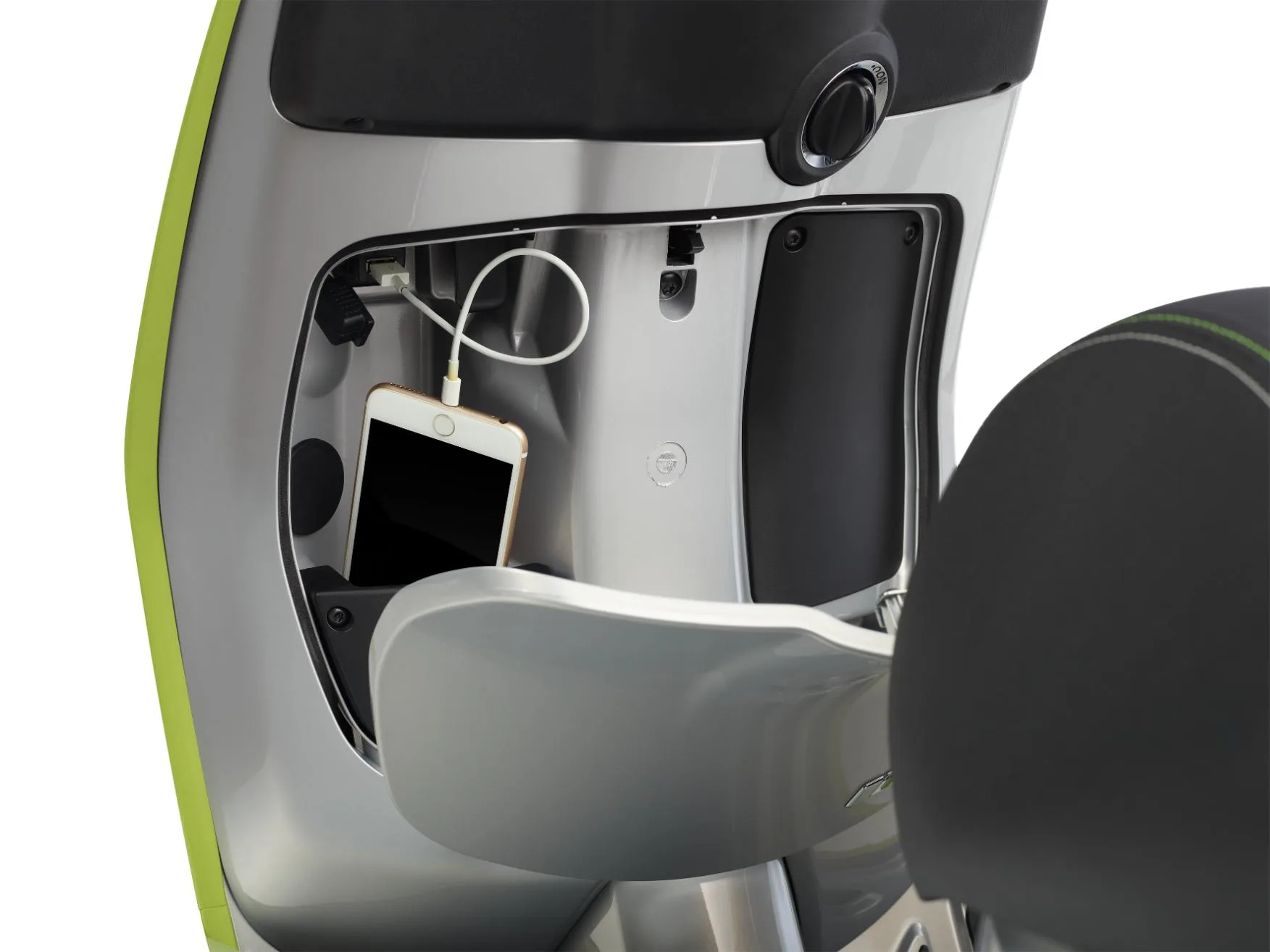 Vespa Sprint 150 Tech Glove Box