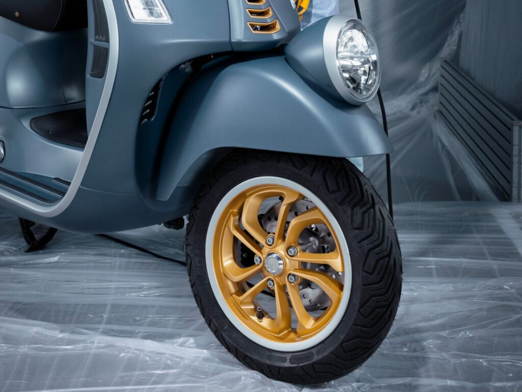 Vespa Officina 8 300 available to buy at Scooteria Sydney.